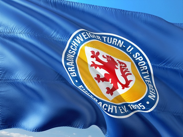 基德：戴维斯回归能给我们拉开空间，球队适应他还需要些时间